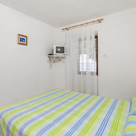 Apartment 1 Bedroom Cozy In *