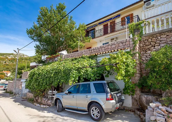 1 Bedroom Lovely In *